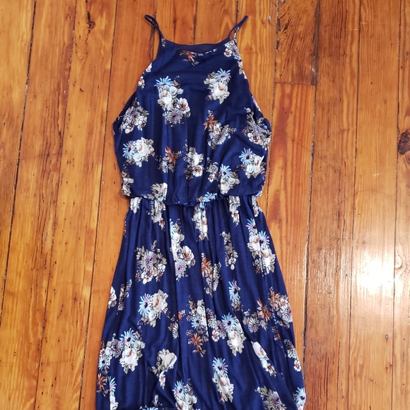 Lush Dresses & Skirts - NWOT Lush High Neck Floral Maxi Dress